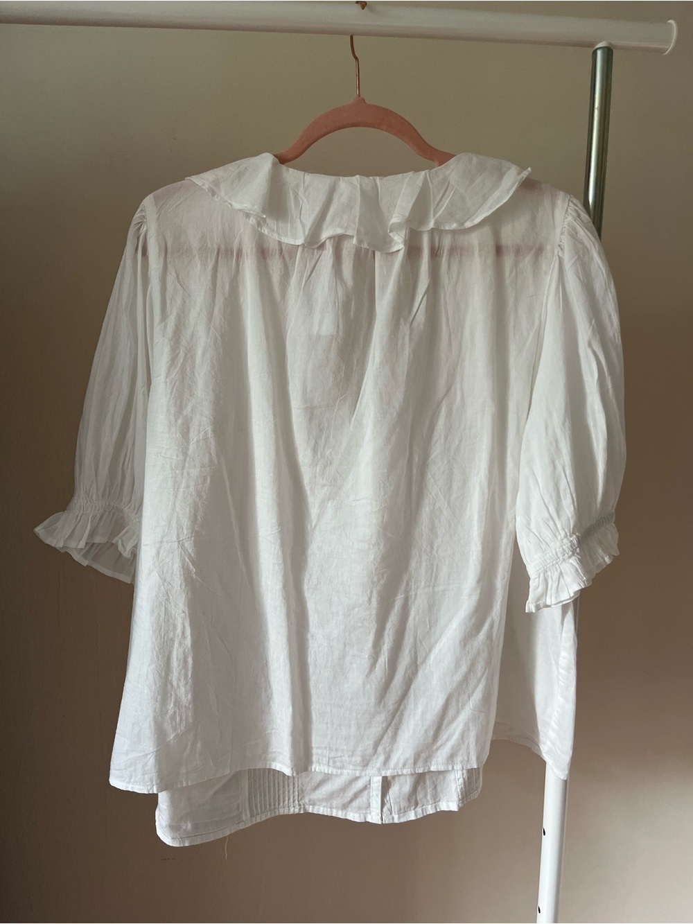 GAP White Ruffle-Front Blouse - Picture 4 of 6